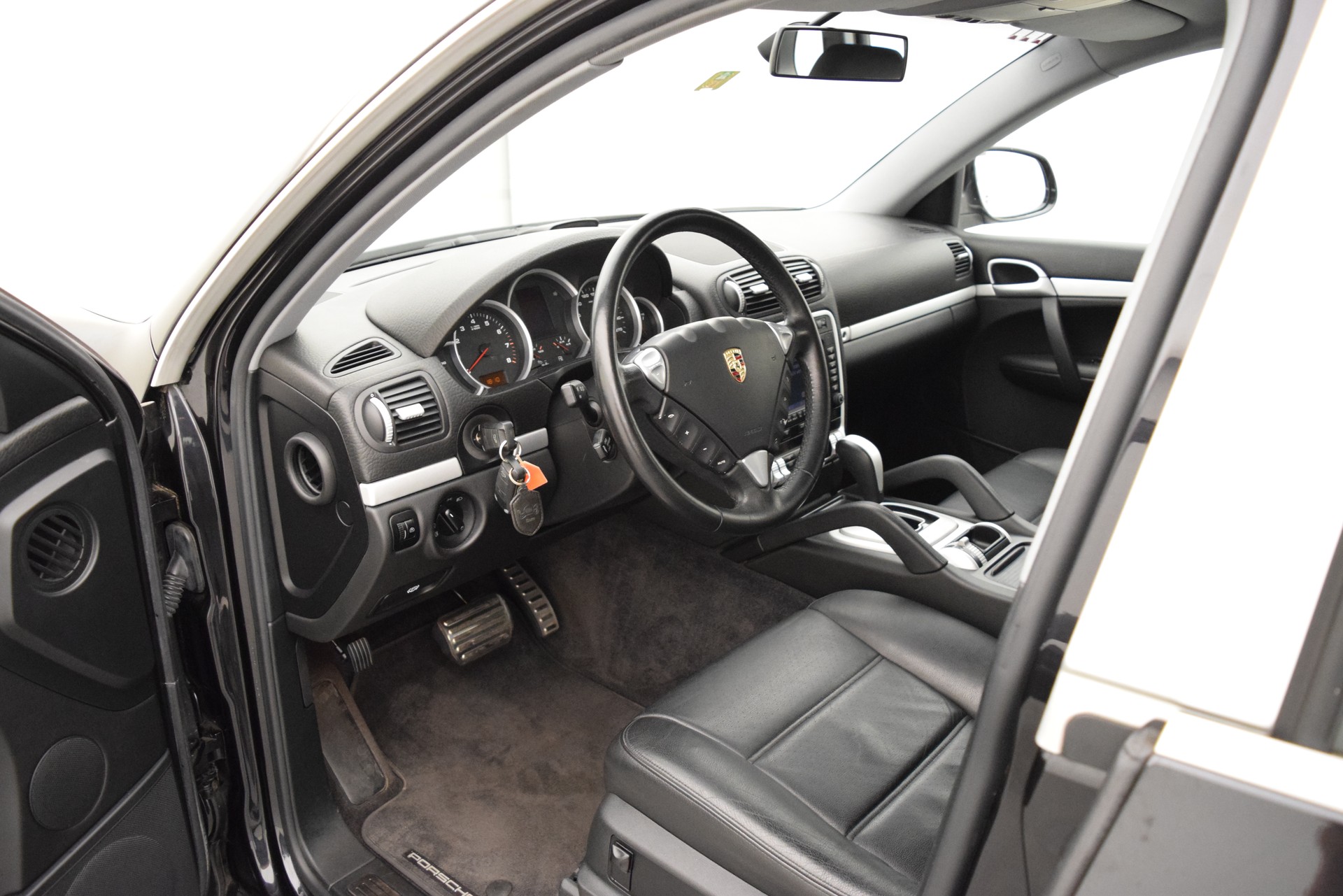 PORSCHE Cayenne S-image-8