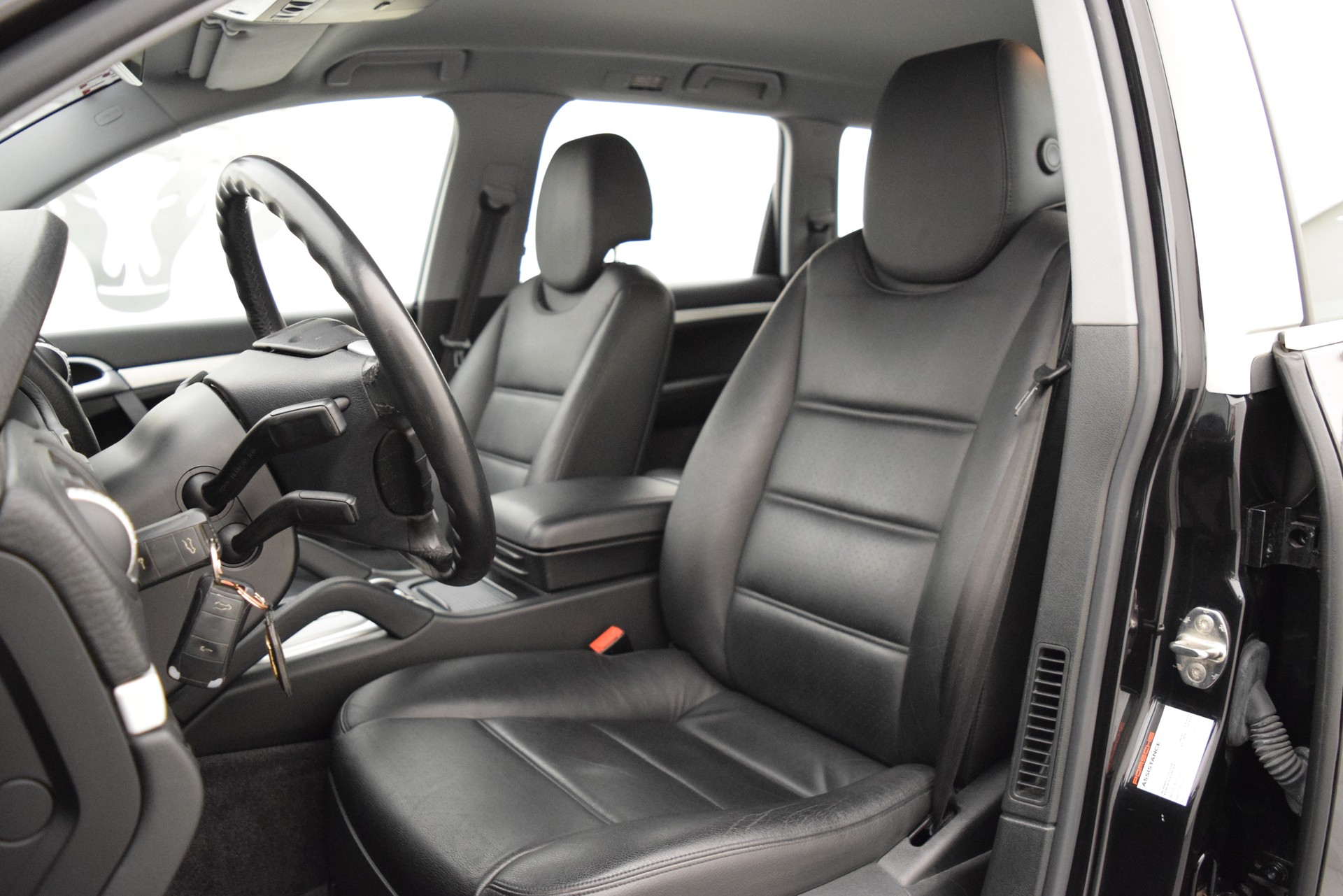PORSCHE Cayenne S-image-10