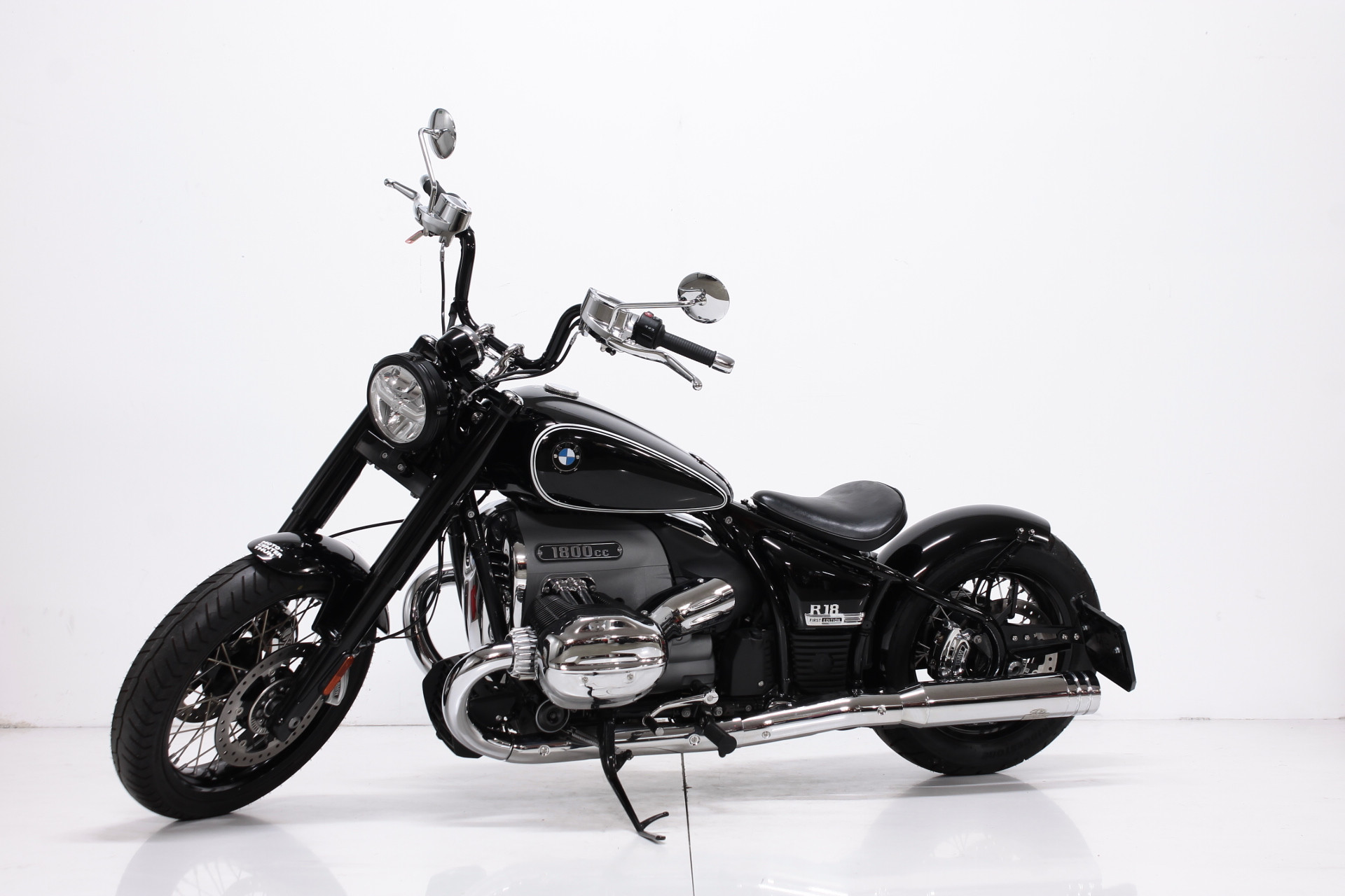 BMW R 18 "Bobber"-image-0