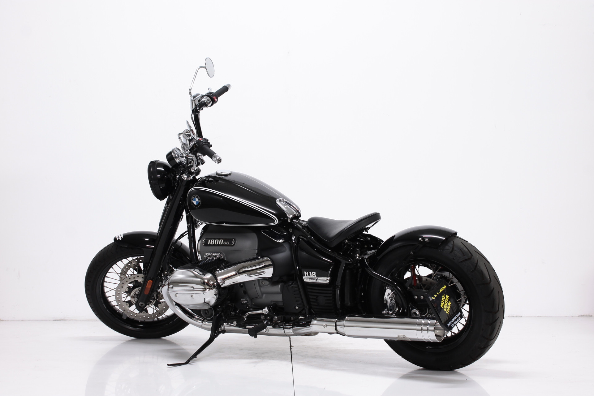 BMW R 18 "Bobber"-image-2