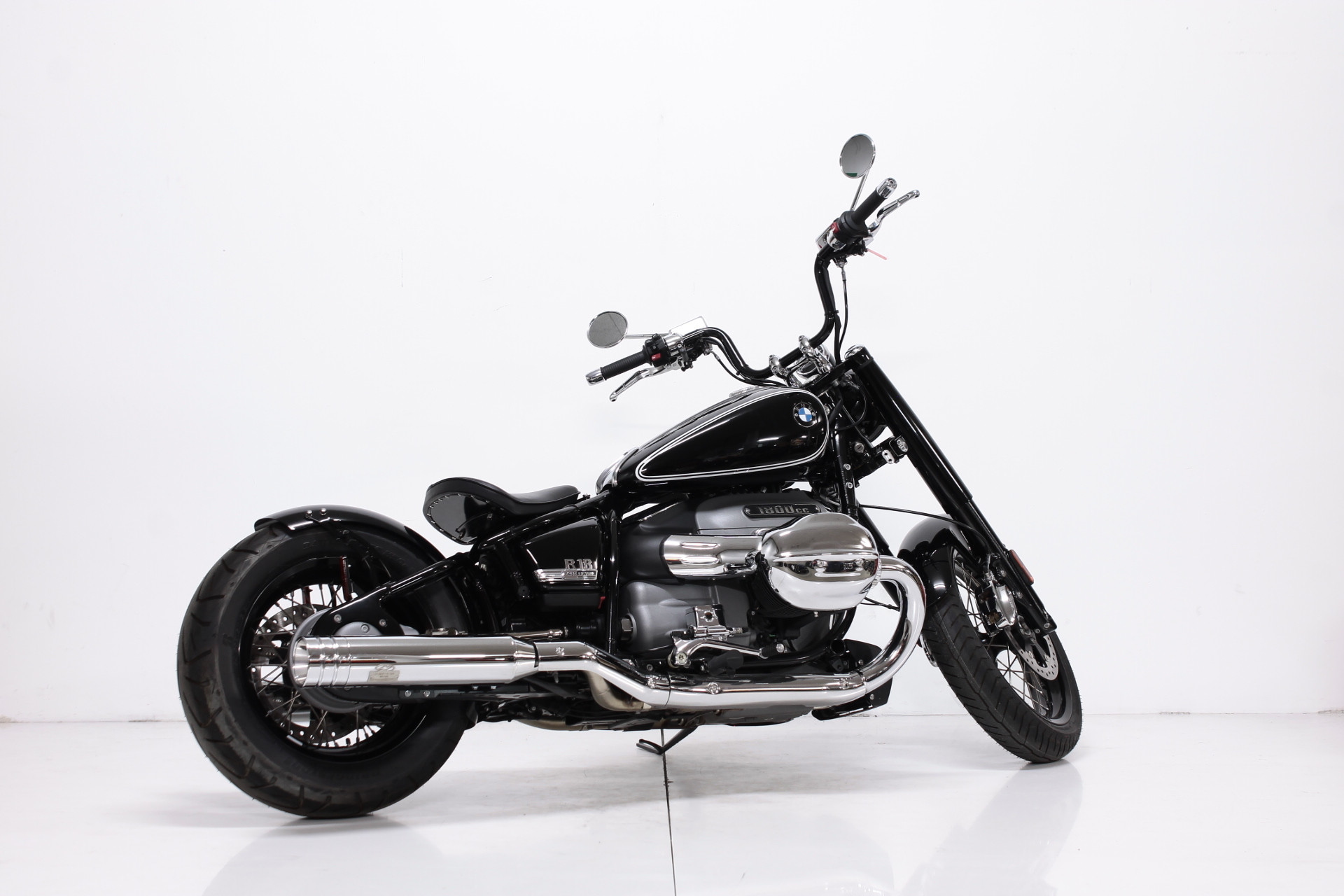 BMW R 18 "Bobber"-image-5