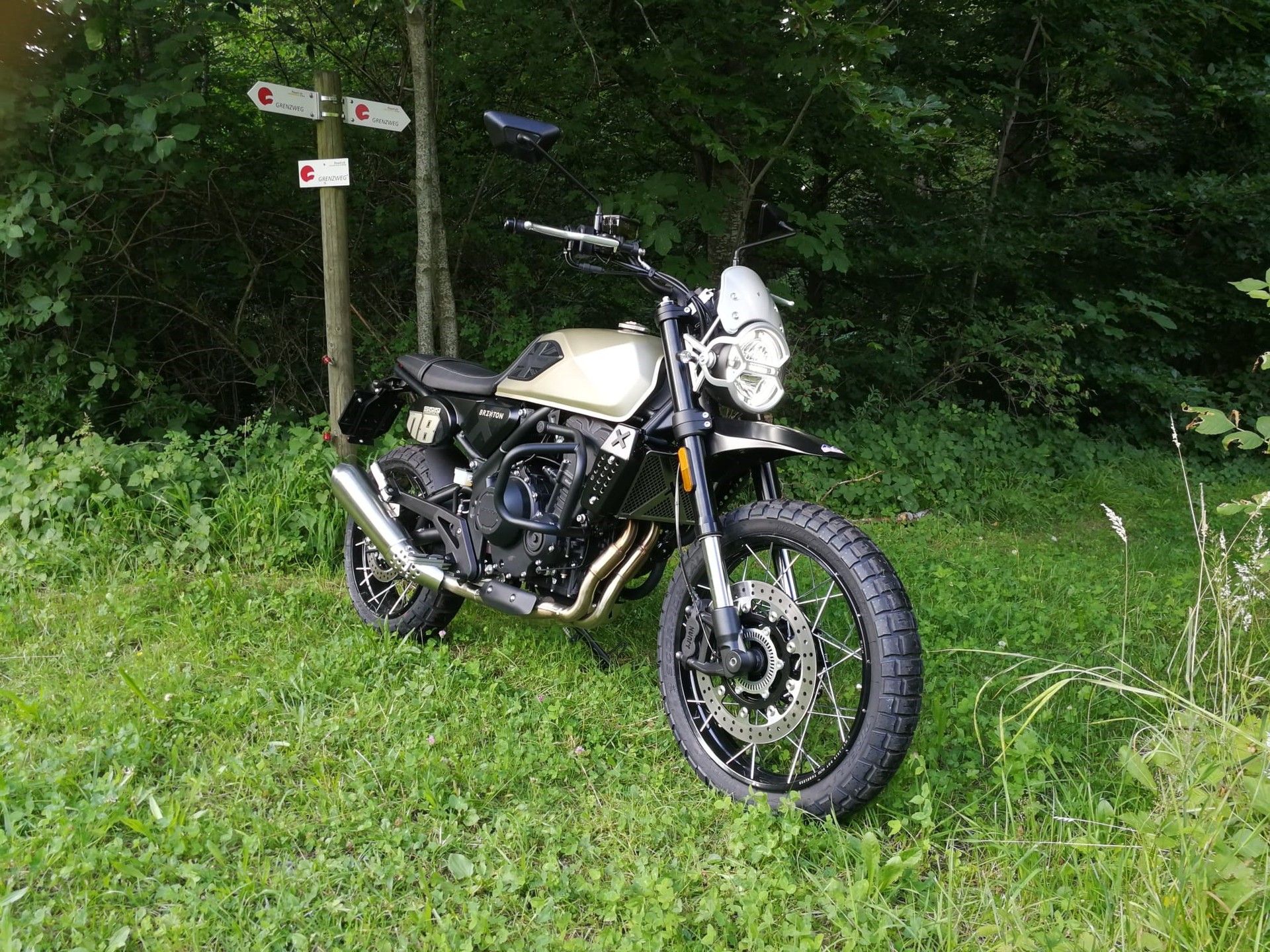 BRIXTON Crossfire 500 XC-image-5