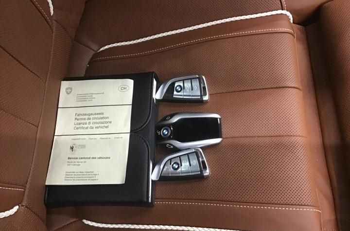 BMW M760Li xDrive Steptronic-image-2