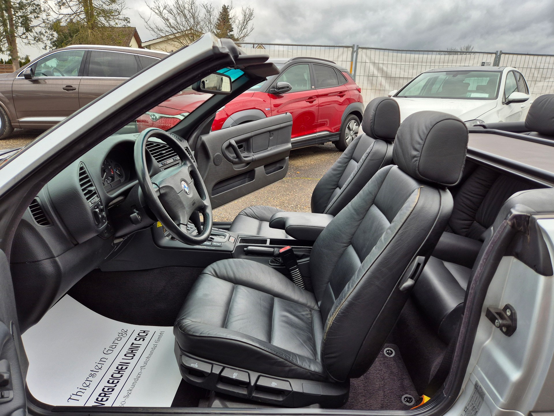 BMW 328i A Cabrio-image-14