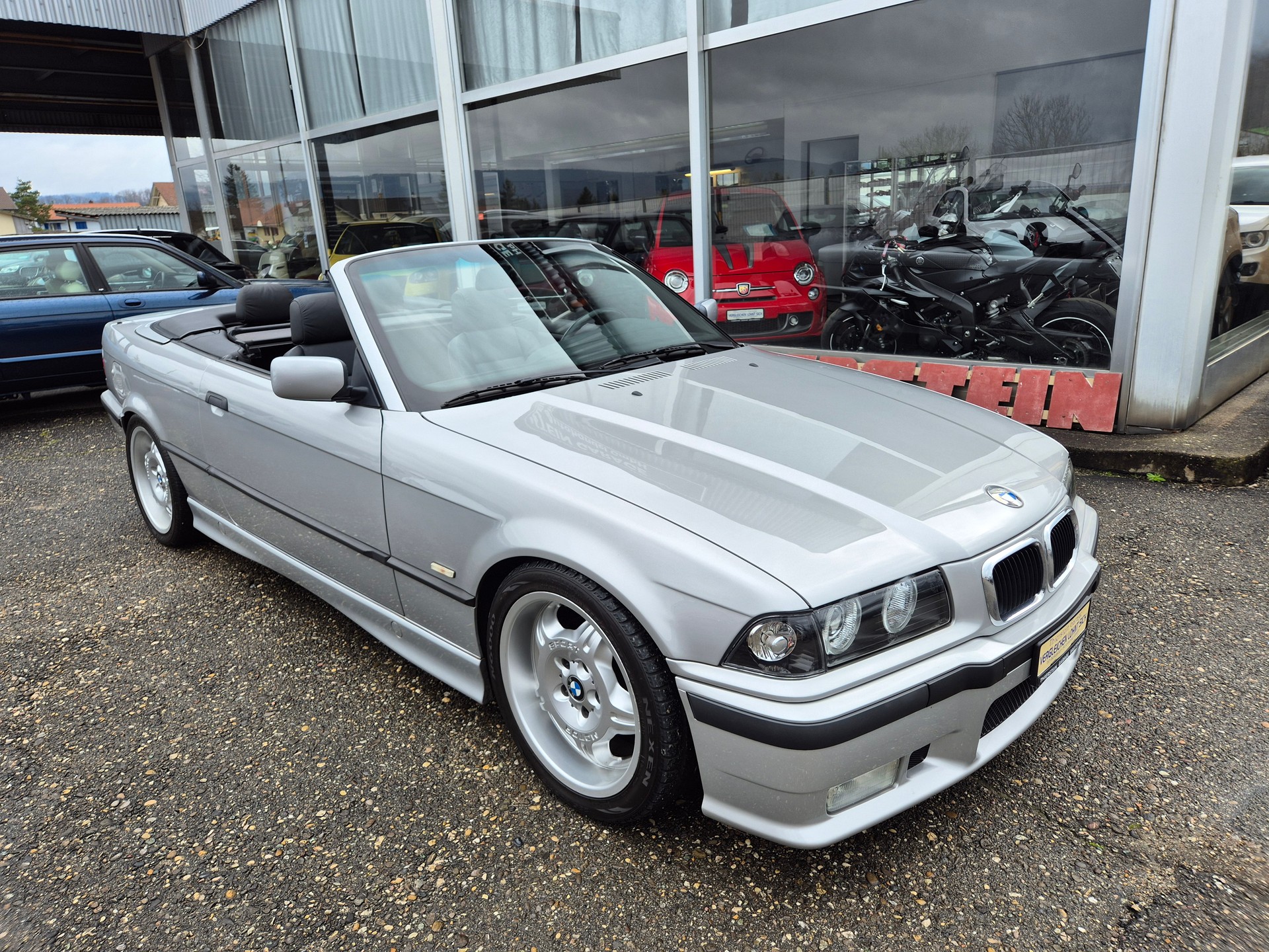BMW 328i A Cabrio-image-1
