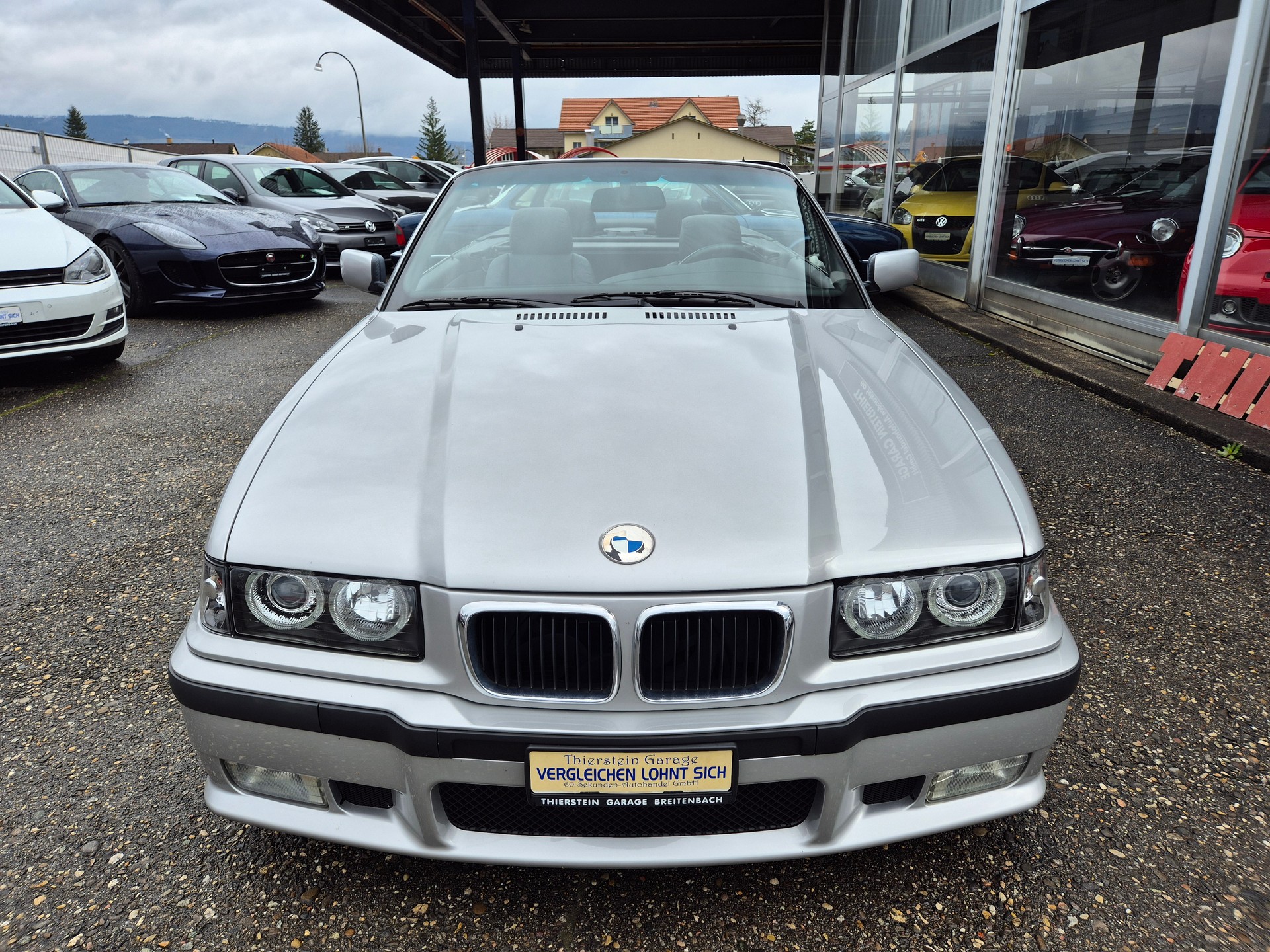 BMW 328i A Cabrio-image-2