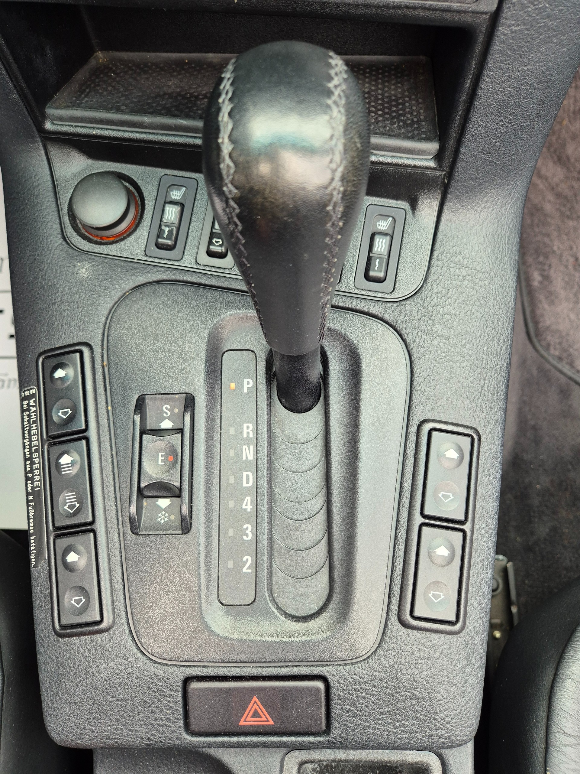 BMW 328i A Cabrio-image-27