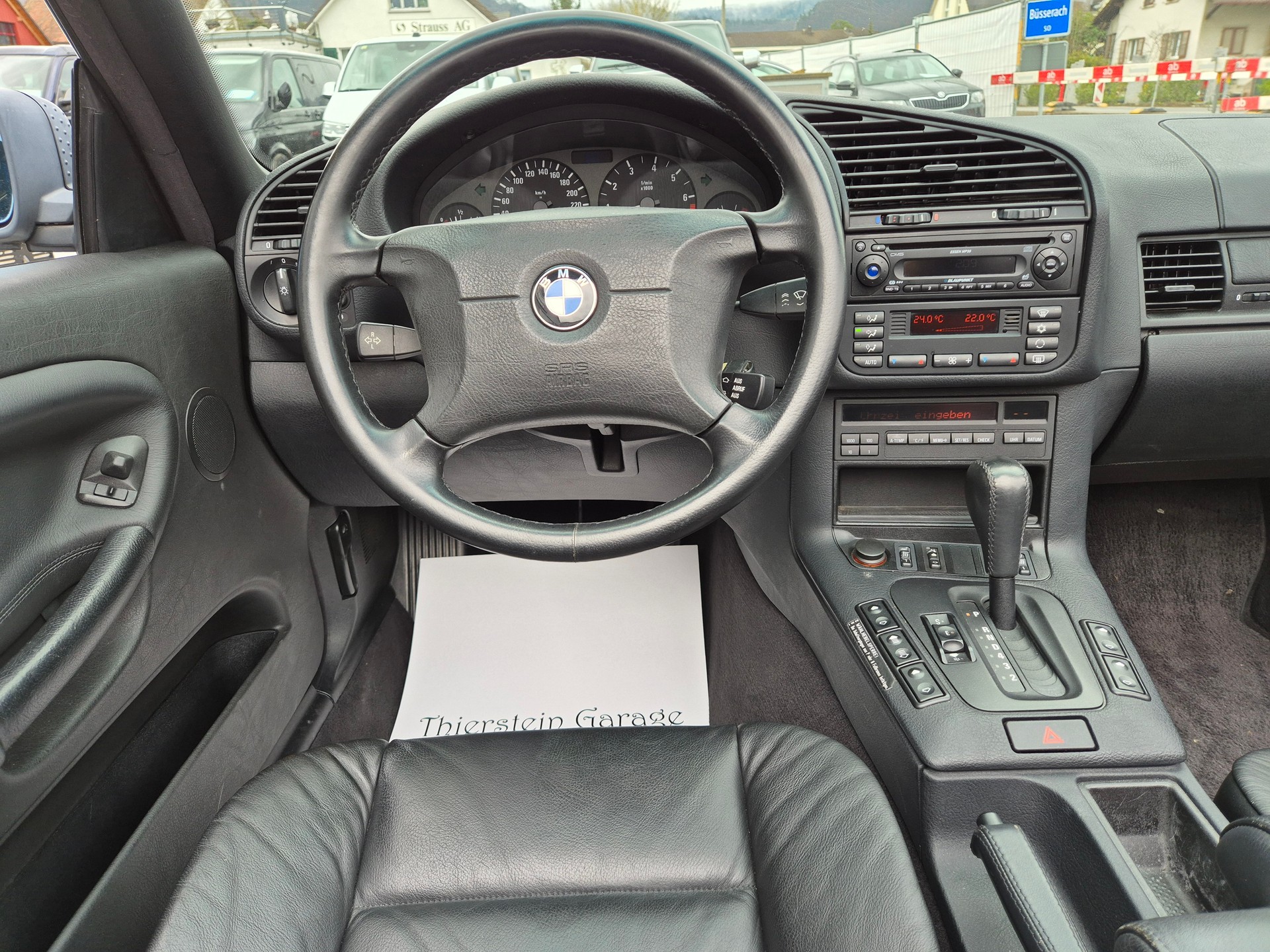 BMW 328i A Cabrio-image-19