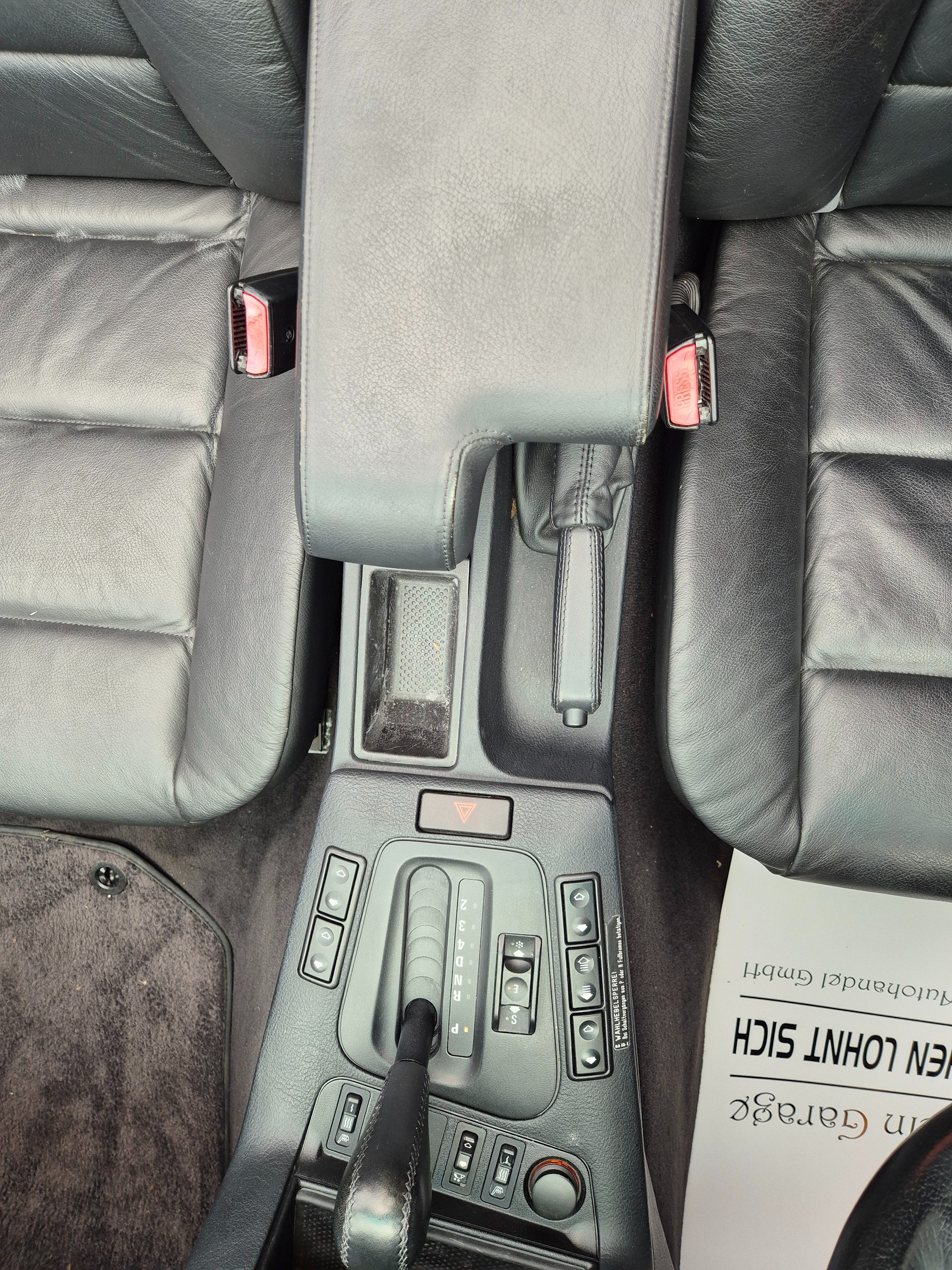 BMW 328i A Cabrio-image-28