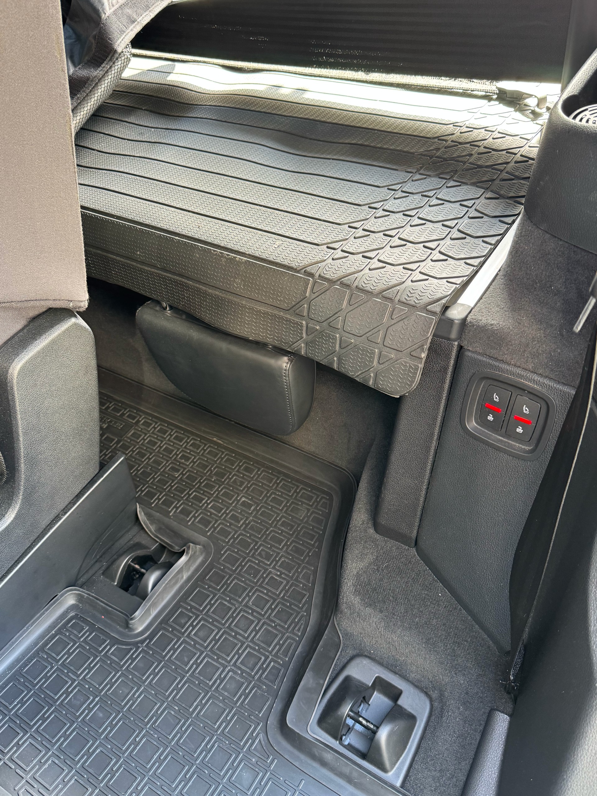 AUDI SQ7 4.0 TDI quattro tiptronic-image-11
