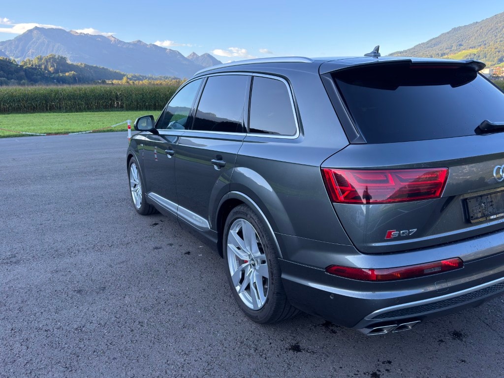 AUDI SQ7 4.0 TDI quattro tiptronic-image-3