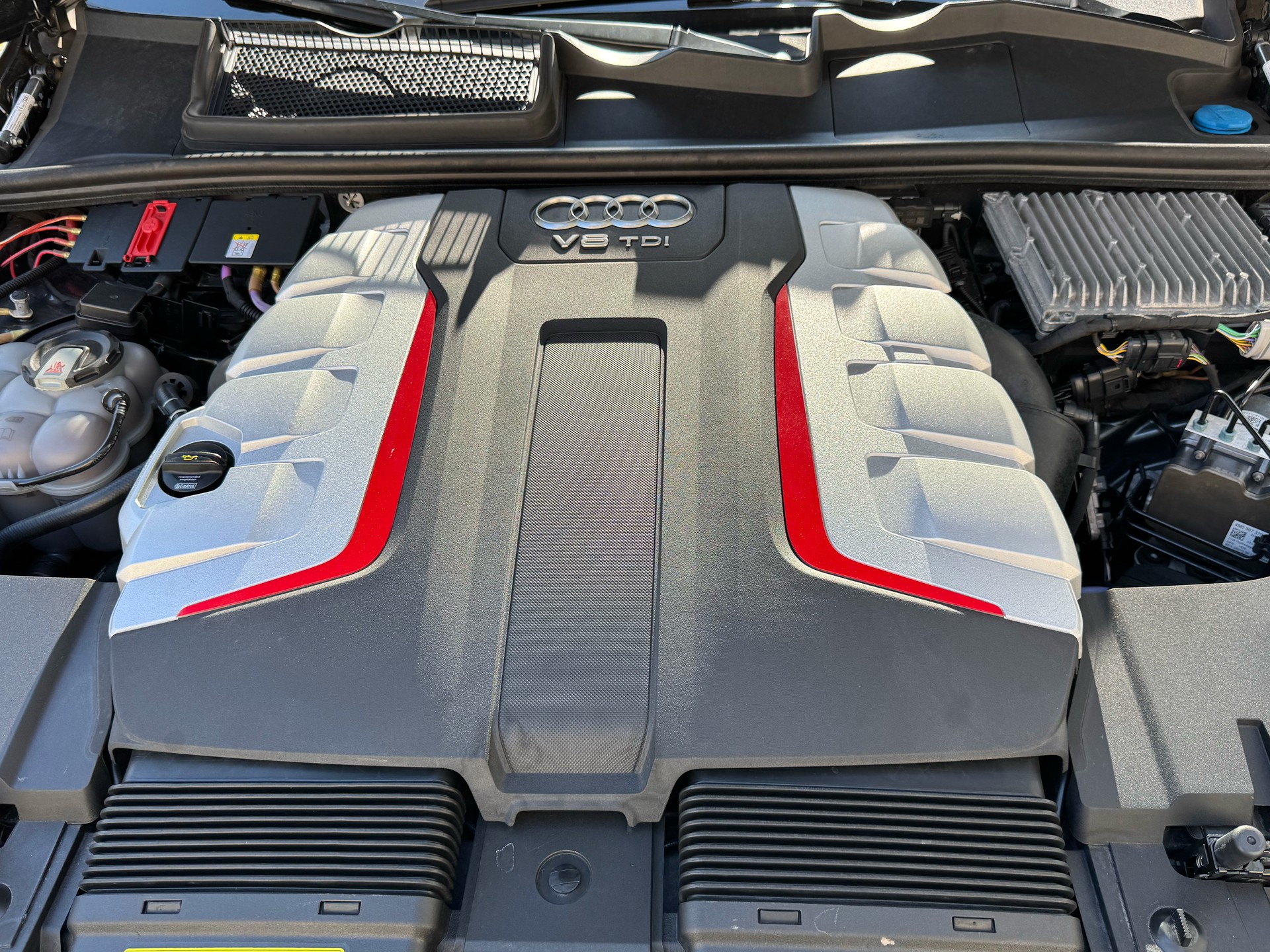 AUDI SQ7 4.0 TDI quattro tiptronic-image-4
