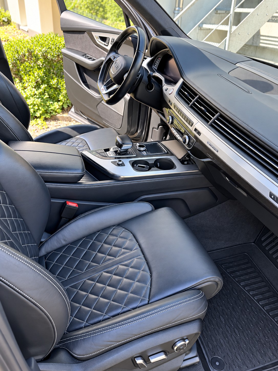 AUDI SQ7 4.0 TDI quattro tiptronic-image-6