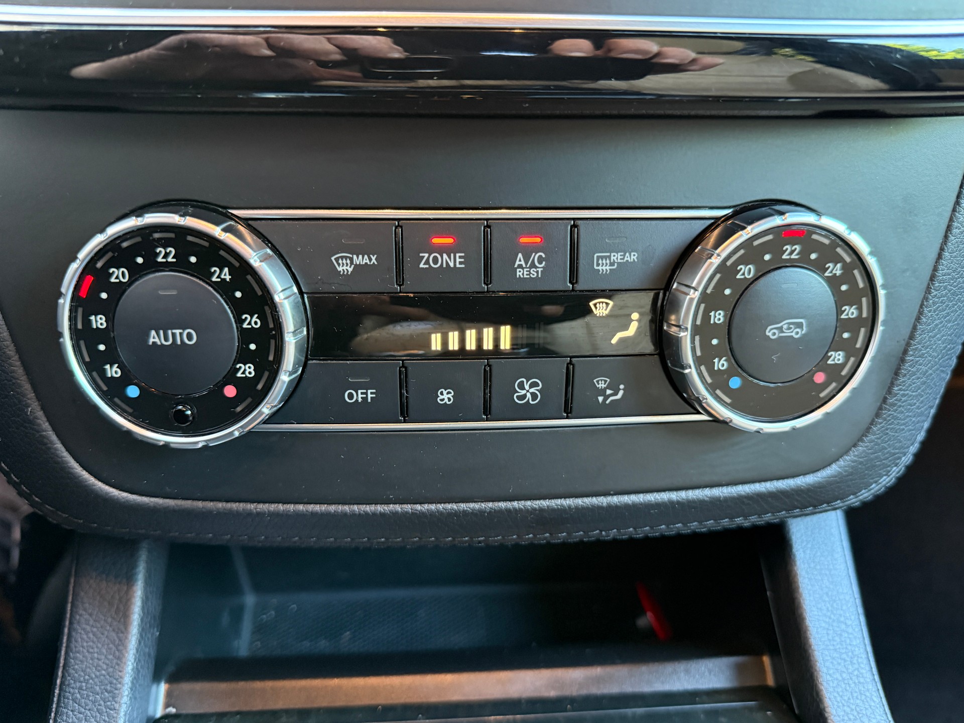 MERCEDES-BENZ GLE Coupé 350 d 4Matic 9G-Tronic-image-10