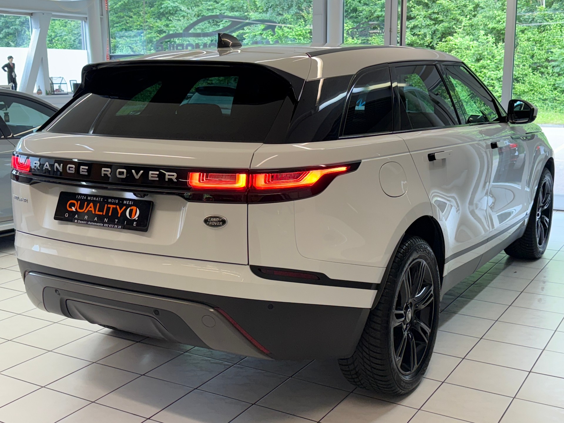 LAND ROVER RANGE ROVER VELAR-image-9