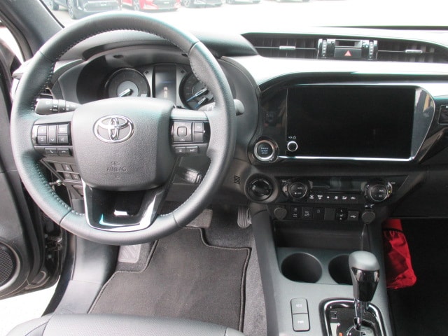 TOYOTA Hilux 2.8D-4D Invincible X- Cab 4x4 A-image-6