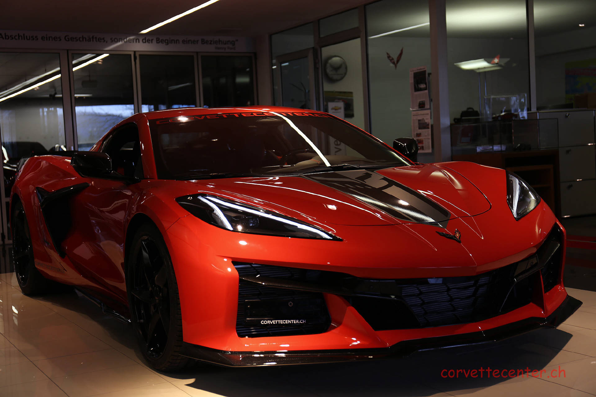 CHEVROLET Corvette E-Ray 3LZ-showroom-element-3