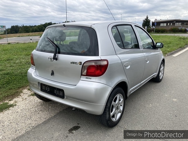 TOYOTA Yaris 1.3 Linea Sol-image-1