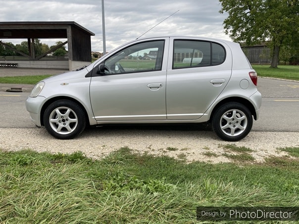 TOYOTA Yaris 1.3 Linea Sol-image-2