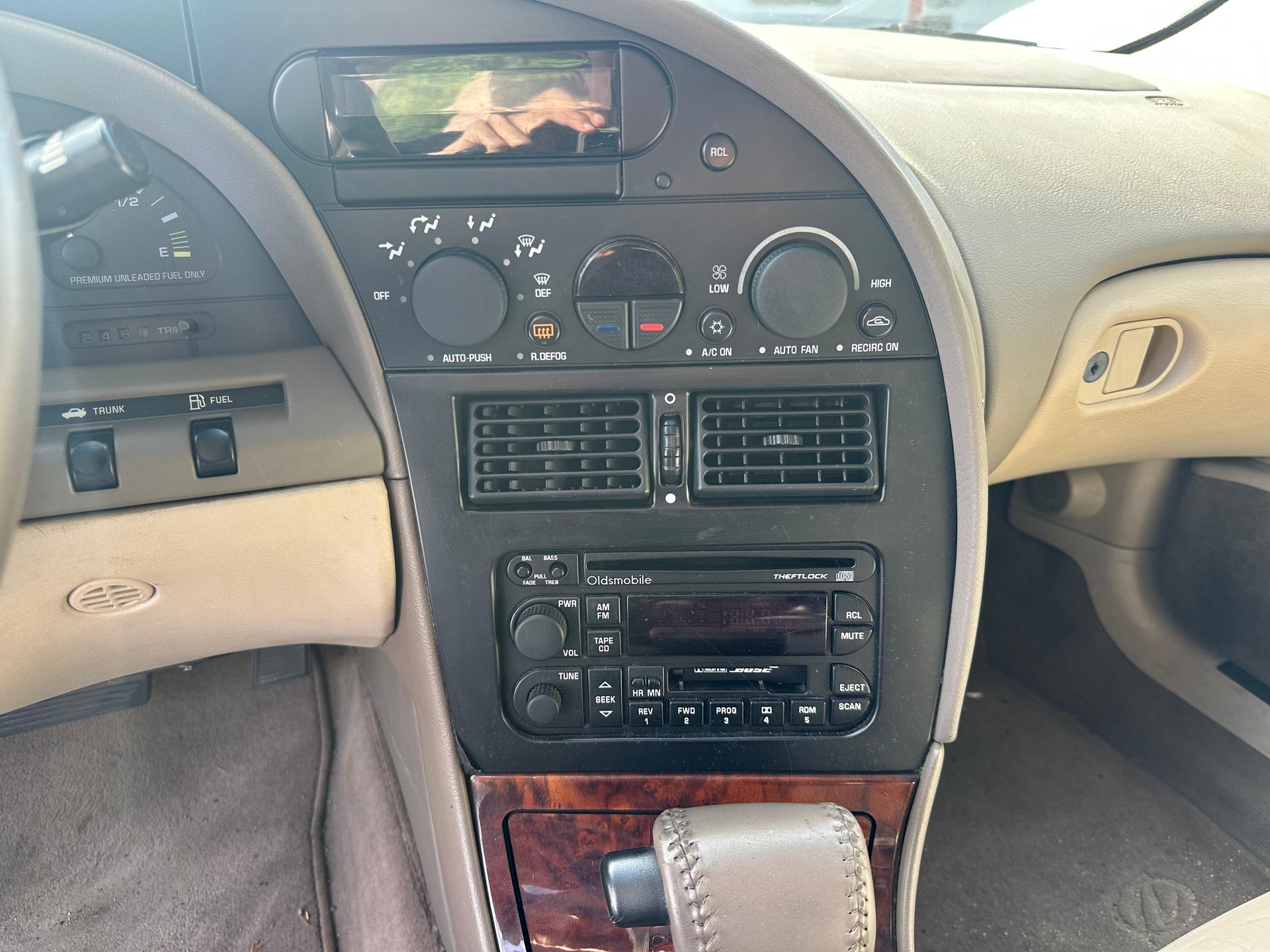 OLDSMOBILE Aurora-image-5