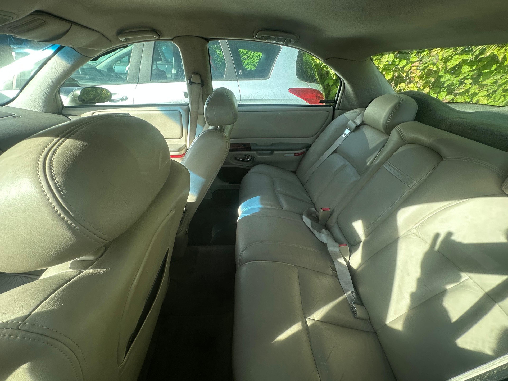 OLDSMOBILE Aurora-image-8