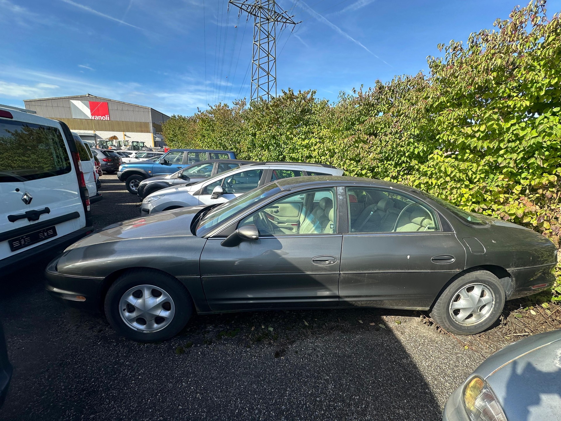 OLDSMOBILE Aurora-image-1