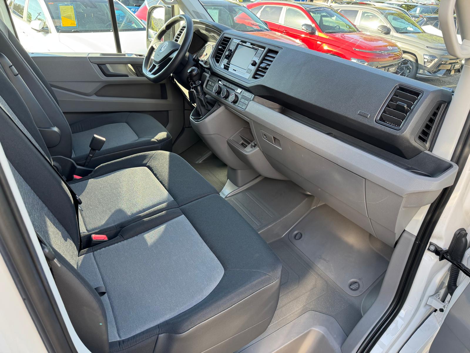 VW Crafter 35 2.0 TDI L3-image-4