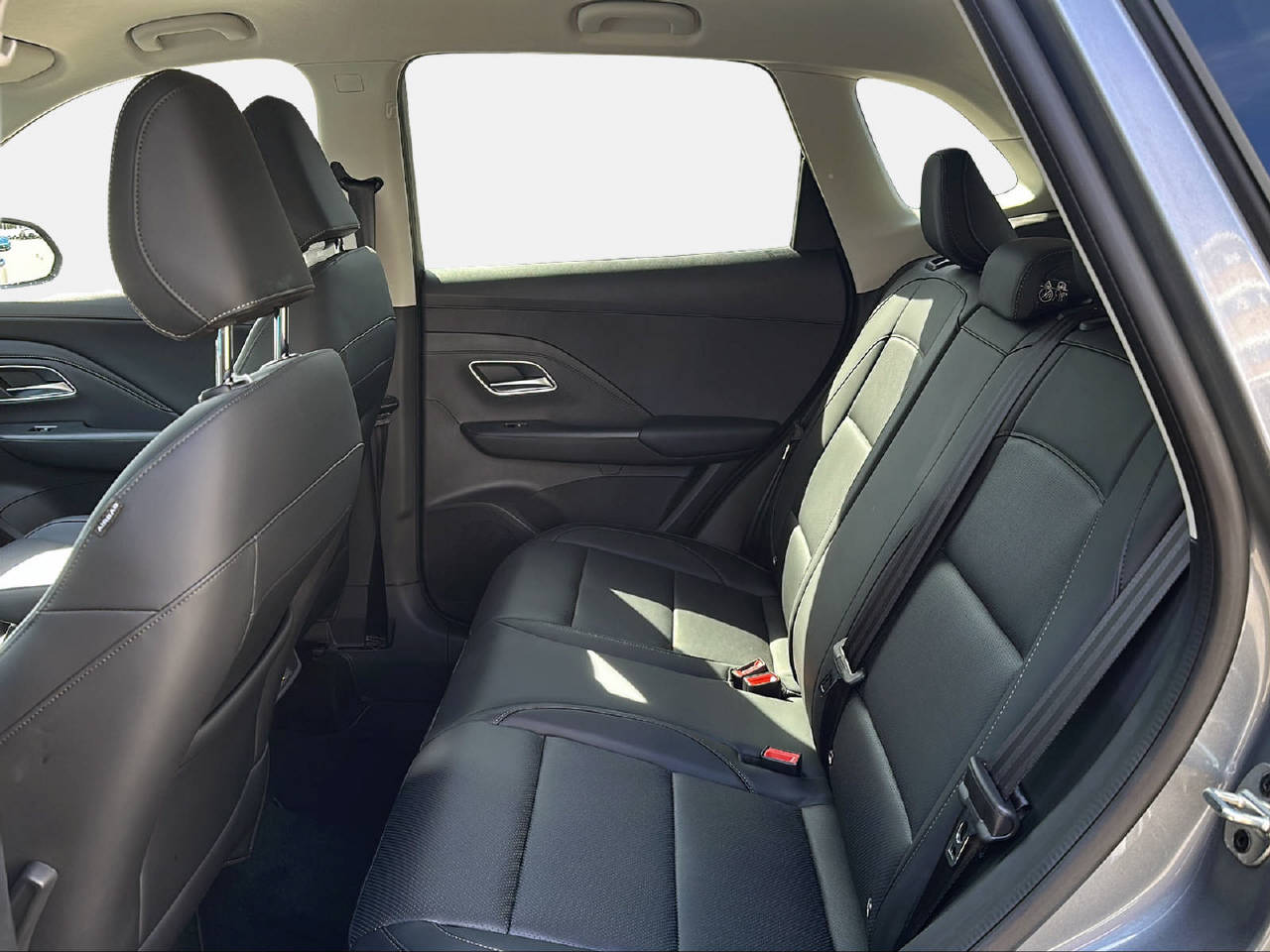 MG ZS 1.5 Hybrid+ Luxury-image-12