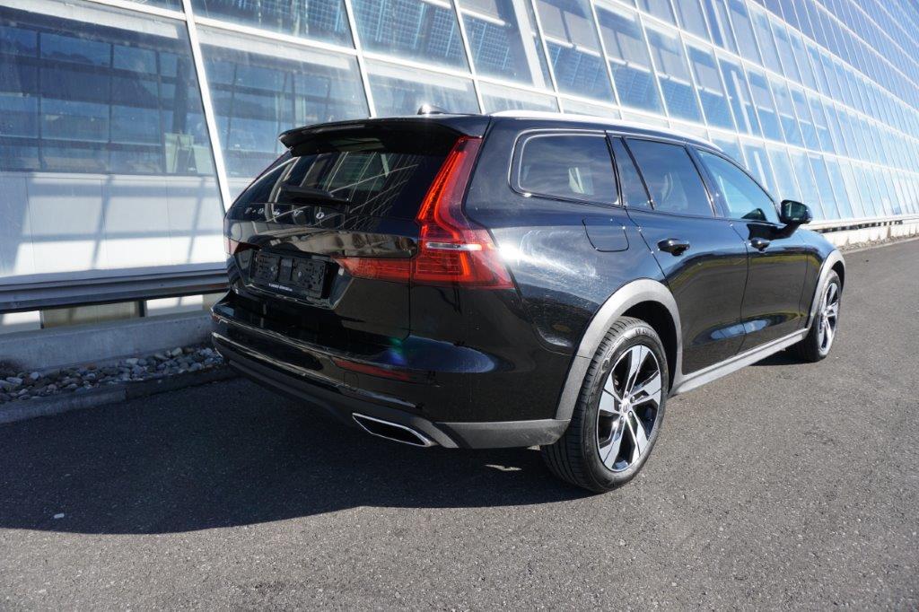 VOLVO V60 Cross Country 2.0 B4 AWD-showroom-element-2
