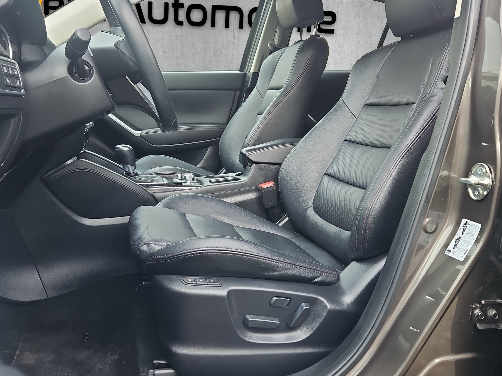 MAZDA CX-5 2.2 D HP Revolution AWD Automatic-image-12