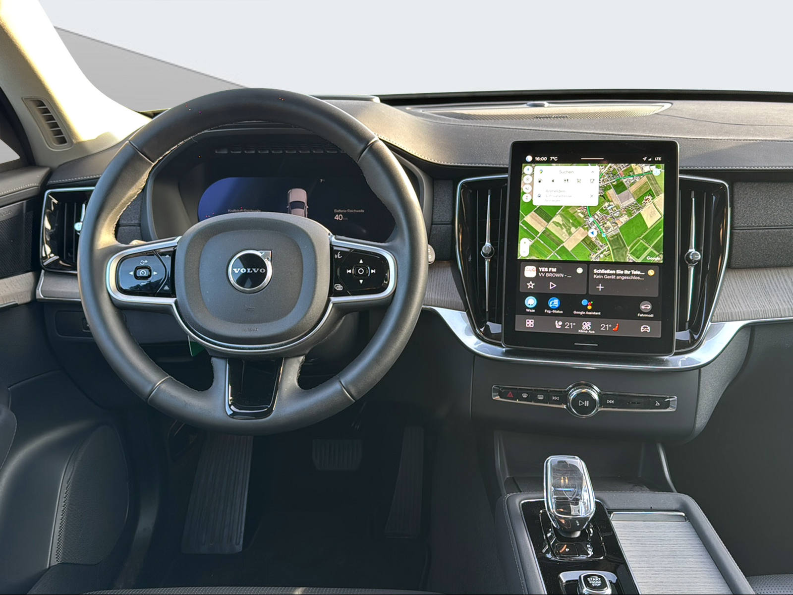 VOLVO XC90 2.0 T8 TE Plus Dark eAWD-image-12