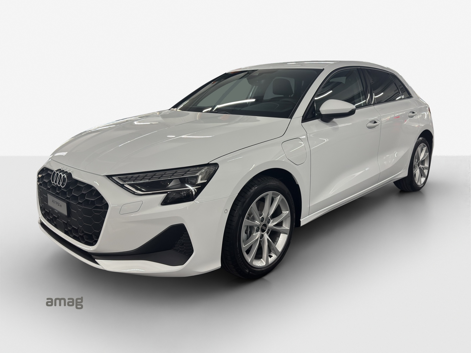 AUDI A3 Sportback 40 TFSI e Attraction S-tronic-image-0