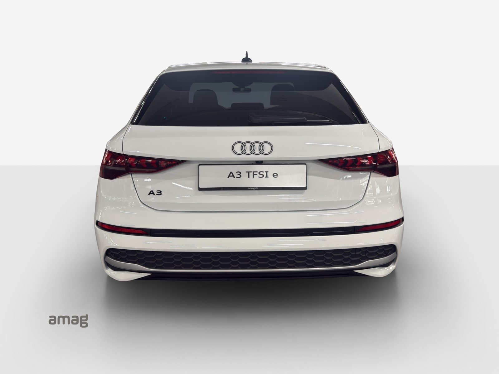 AUDI A3 Sportback 40 TFSI e Attraction S-tronic-image-3