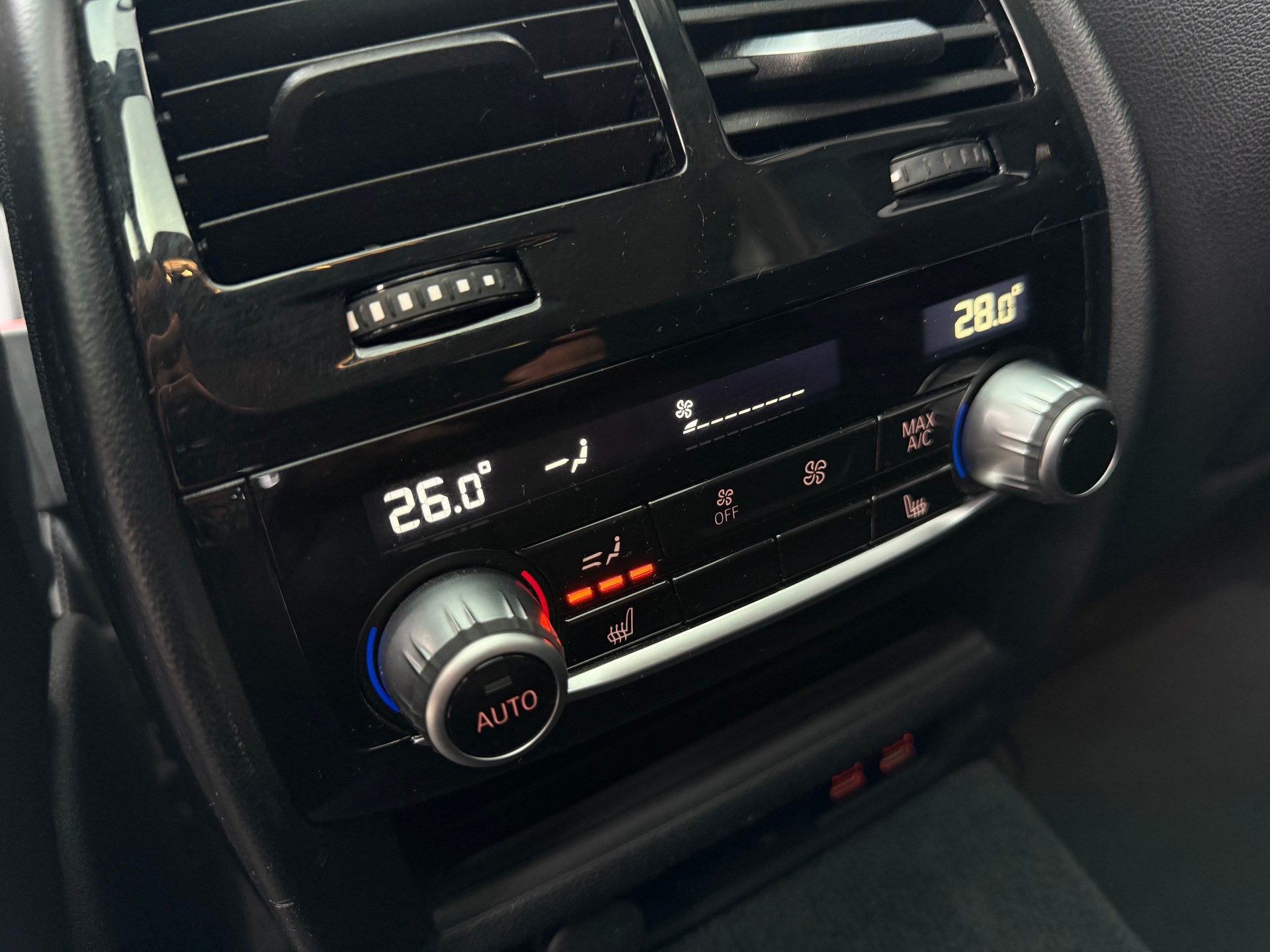 BMW 640d GT xDrive 48V Luxury Line Steptronic-image-27