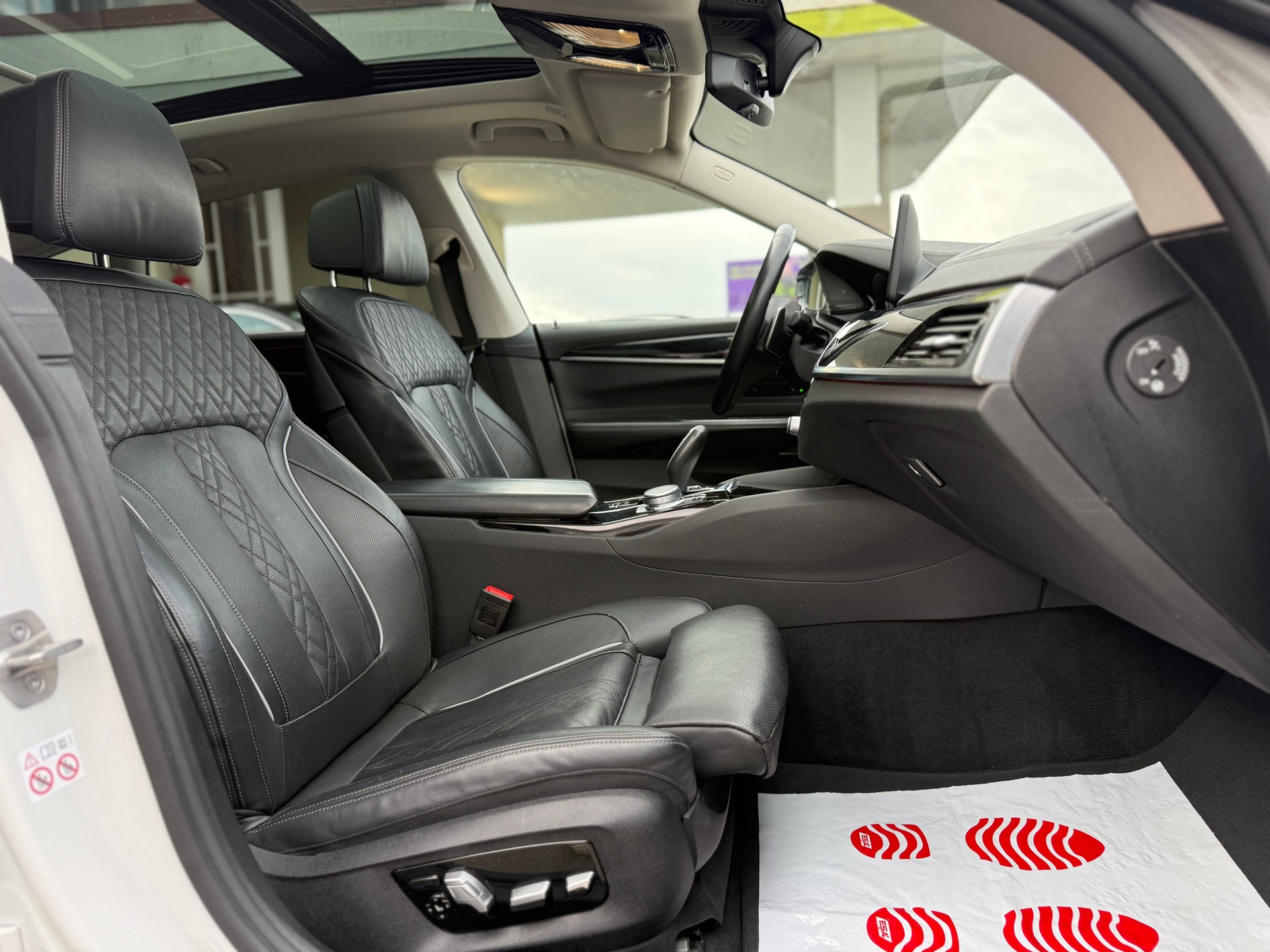 BMW 640d GT xDrive 48V Luxury Line Steptronic-image-15