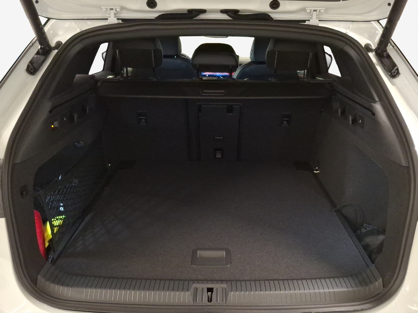 VW ID.7 Tourer GTX 86 kWh GTX 4 Motion-image-12