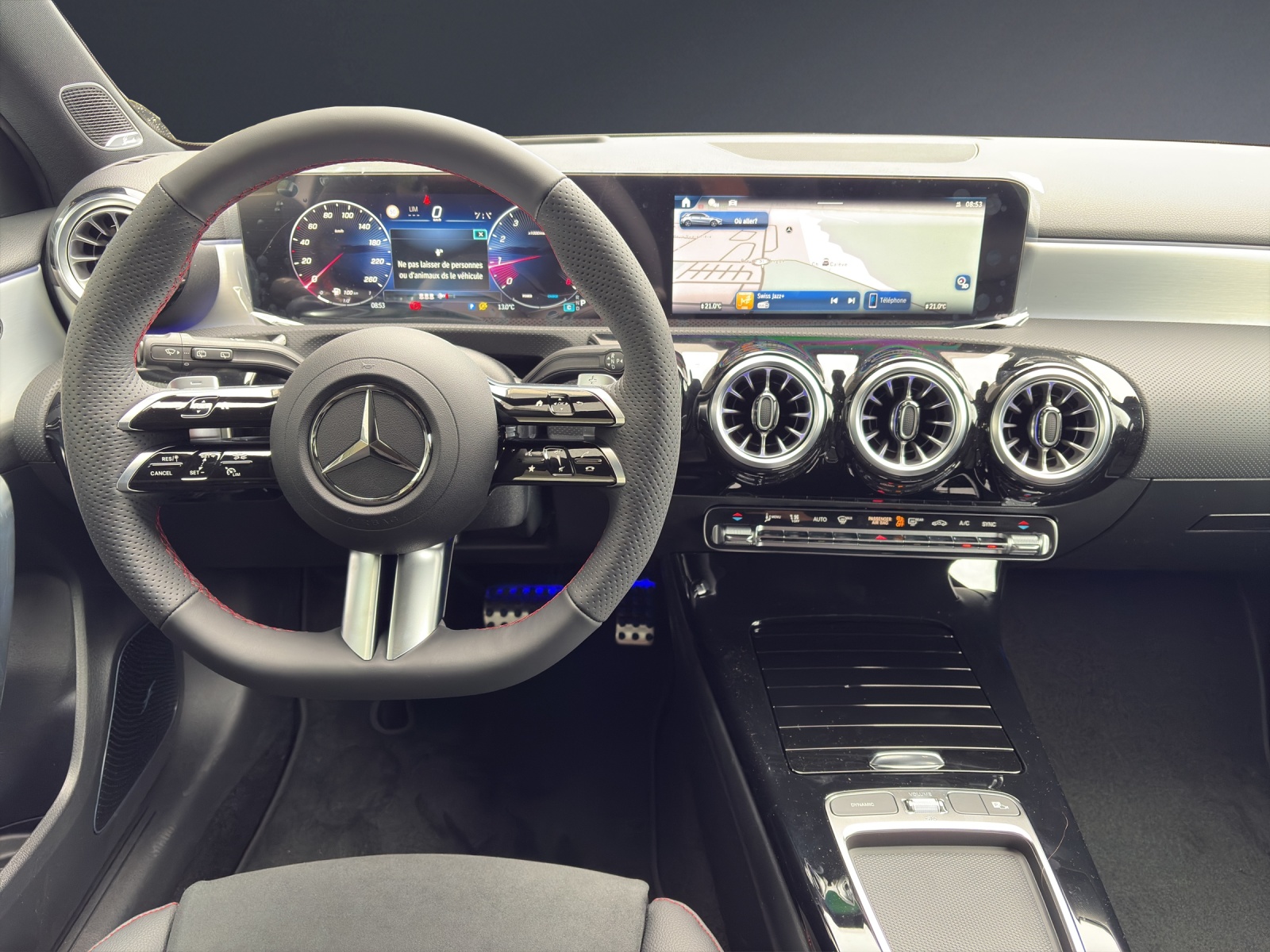 MERCEDES-BENZ A 250 4Matic 8G-DCT-image-11