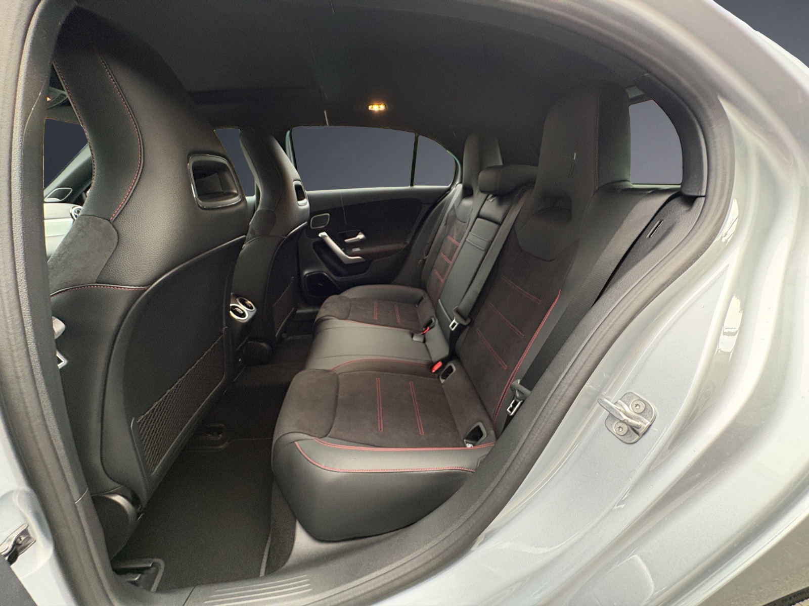 MERCEDES-BENZ A 250 4Matic 8G-DCT-image-14
