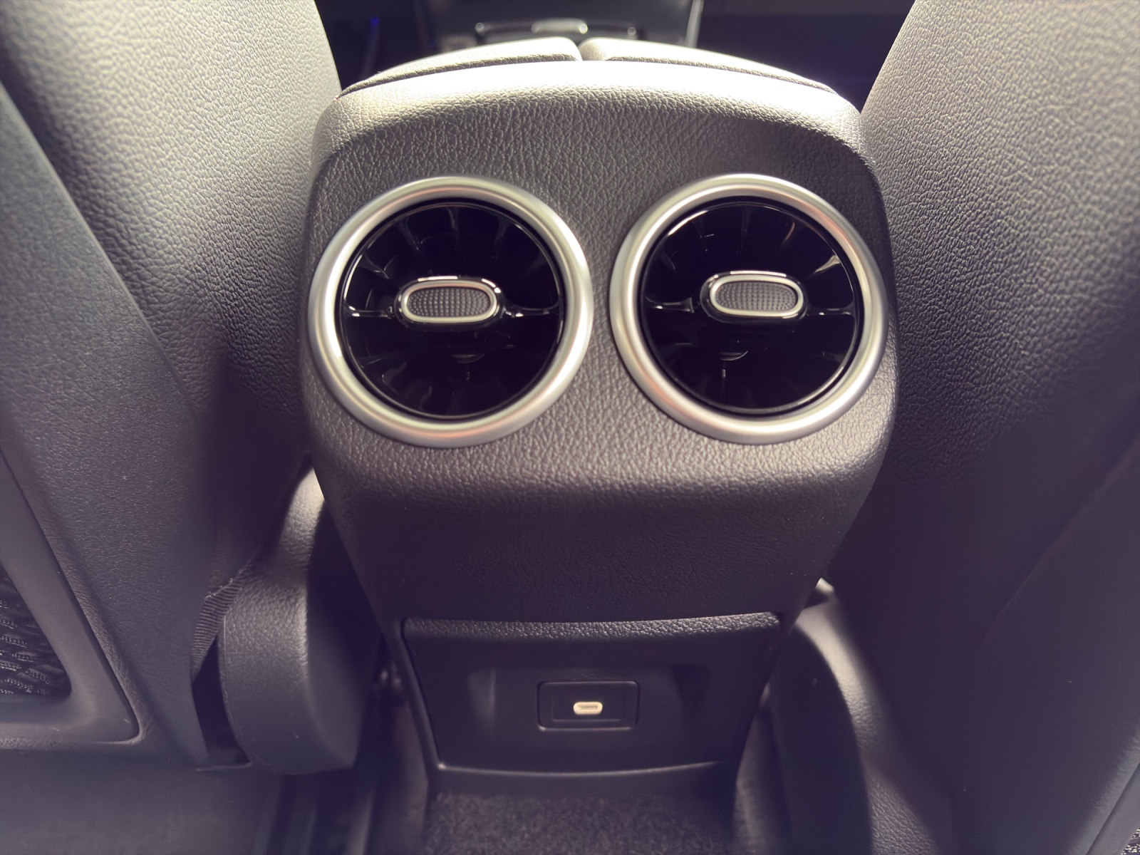 MERCEDES-BENZ A 250 4Matic 8G-DCT-image-15