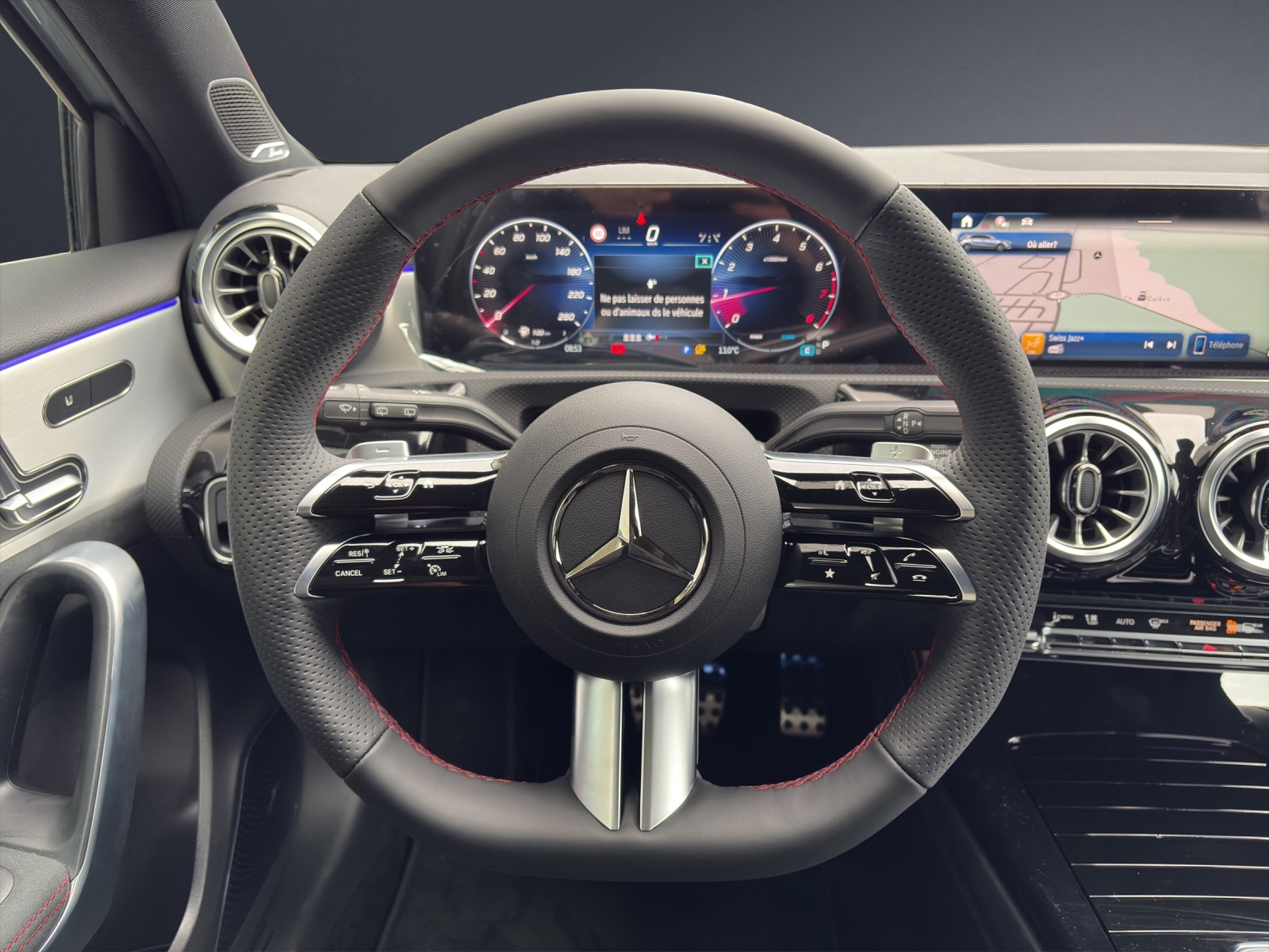 MERCEDES-BENZ A 250 4Matic 8G-DCT-image-12