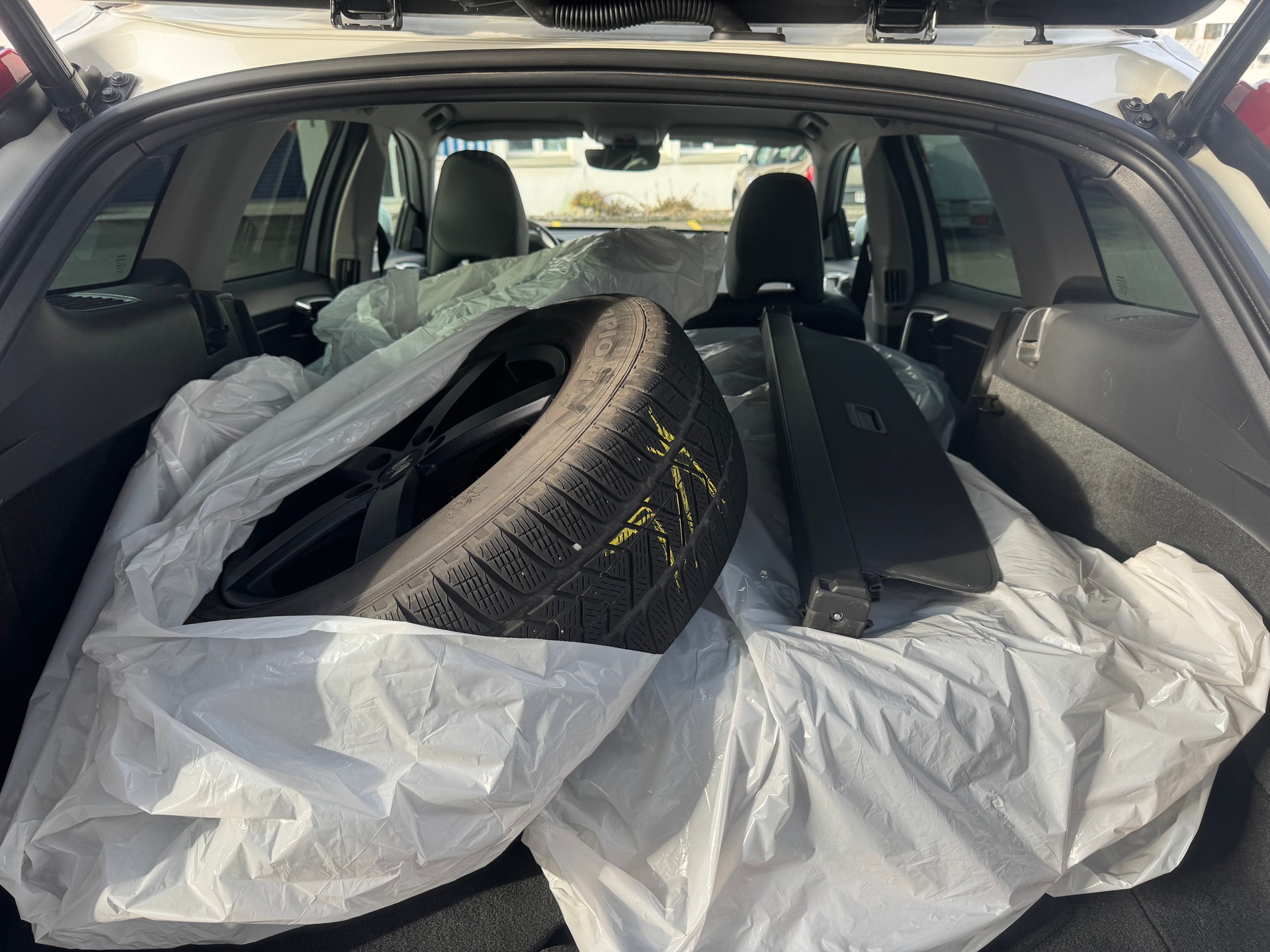 VOLVO XC60 D4 AWD Kinetic Geartronic-image-12
