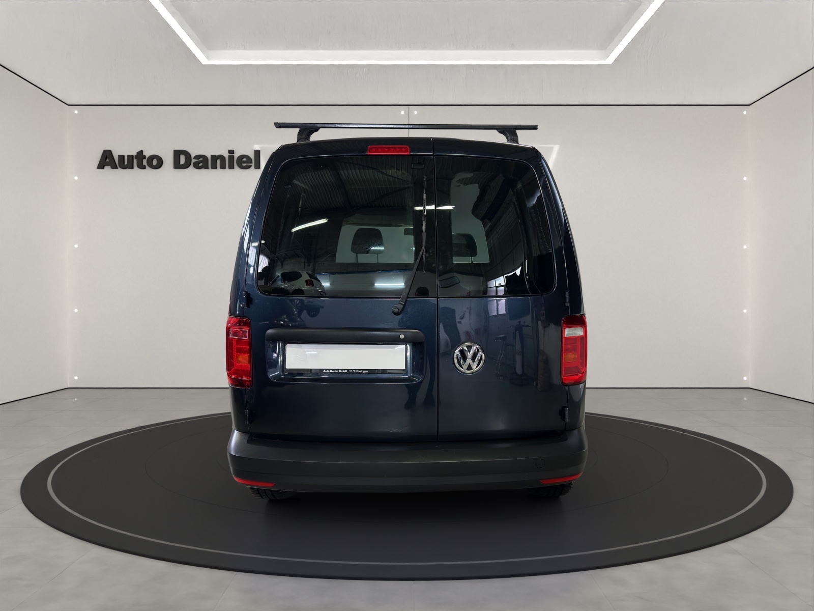 VW Caddy 2.0TDI 4Motion BlueMotion Technology-image-5