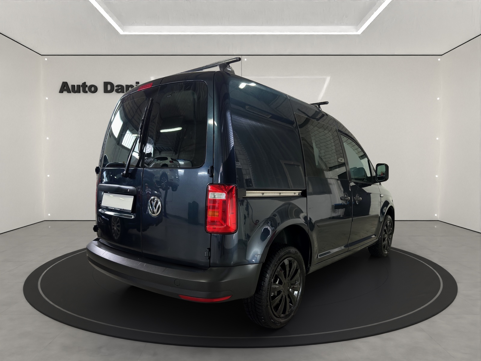 VW Caddy 2.0TDI 4Motion BlueMotion Technology-image-4