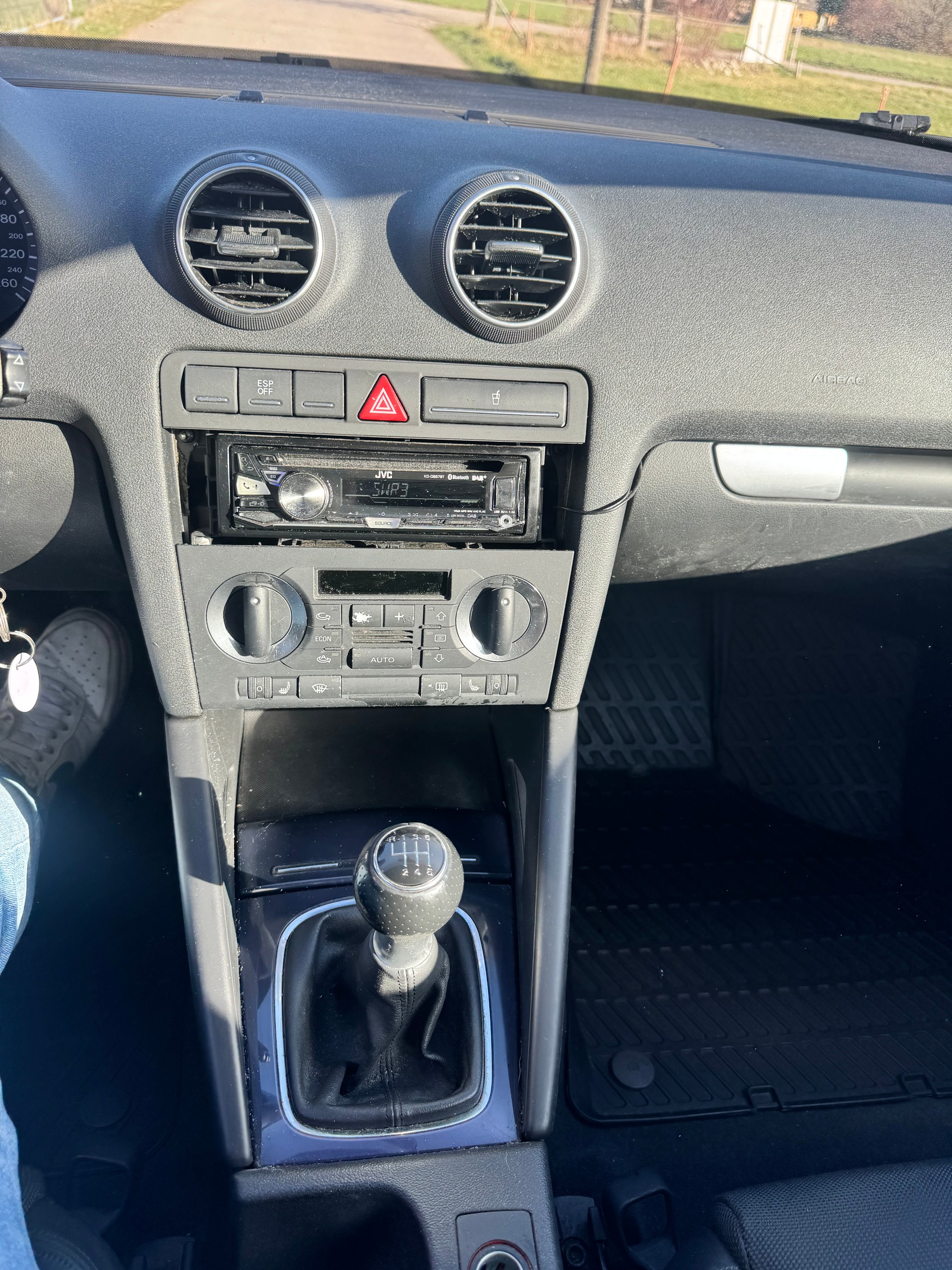 AUDI A3 3.2 Ambition V6 quattro-image-6