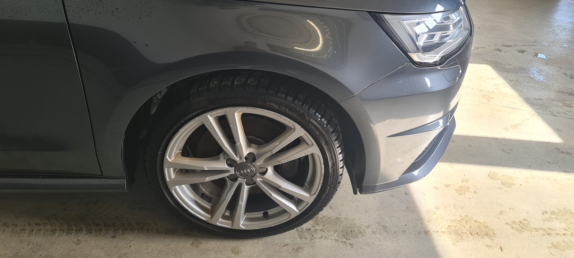 AUDI S1 Sportback 2.0 TFSI quattro-image-14