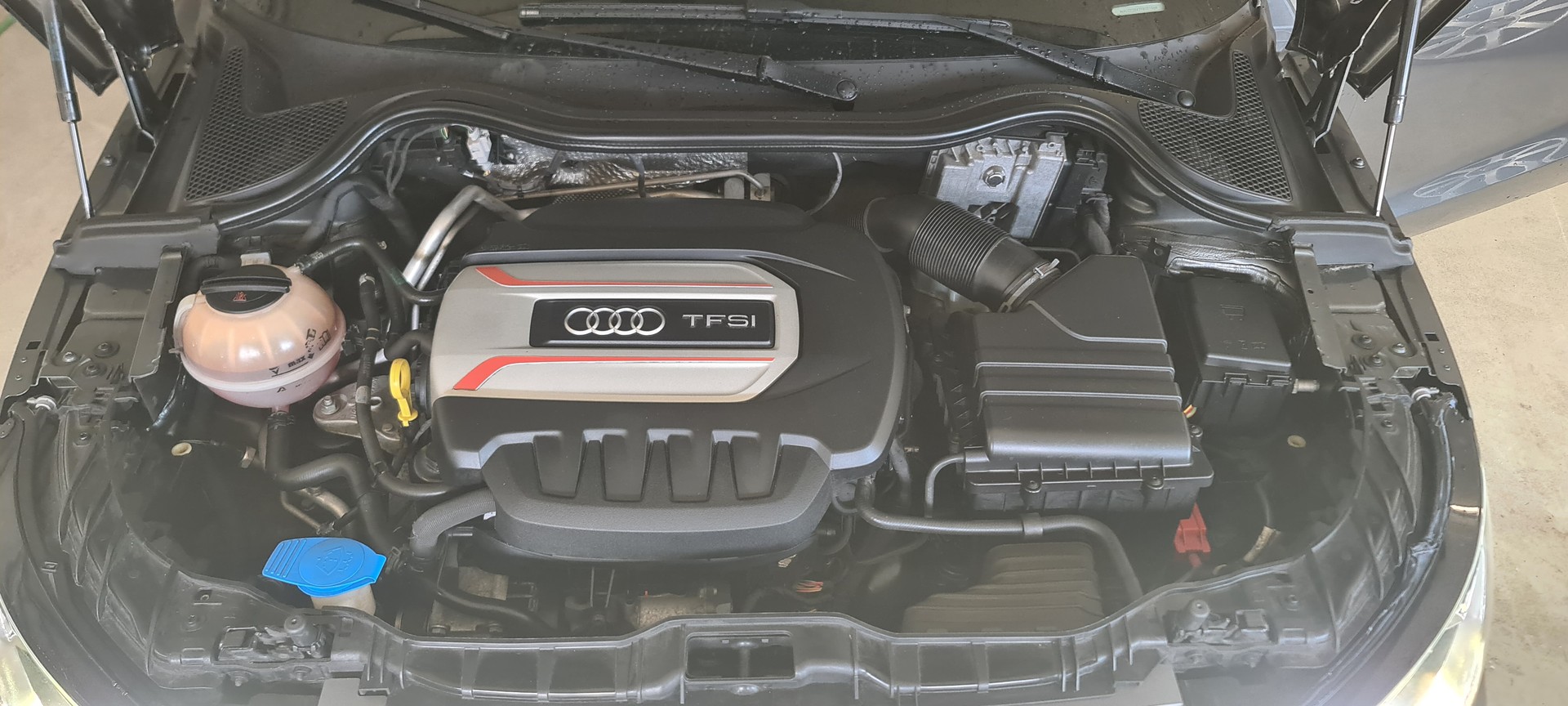 AUDI S1 Sportback 2.0 TFSI quattro-image-15