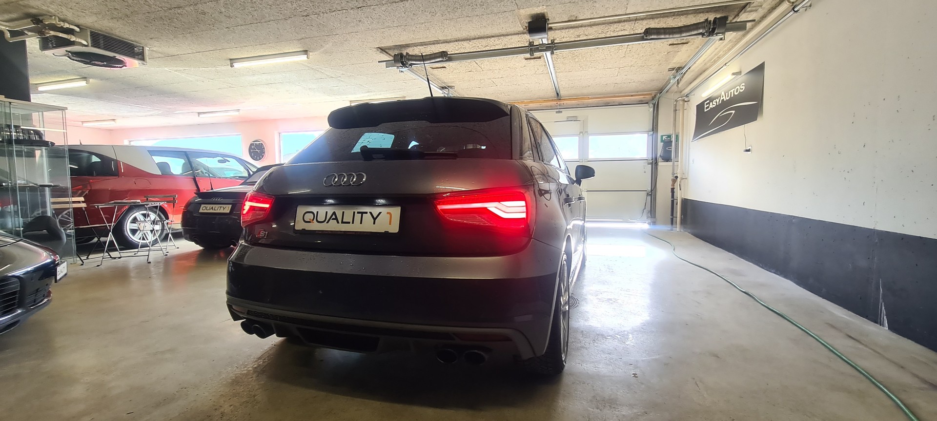 AUDI S1 Sportback 2.0 TFSI quattro-image-6