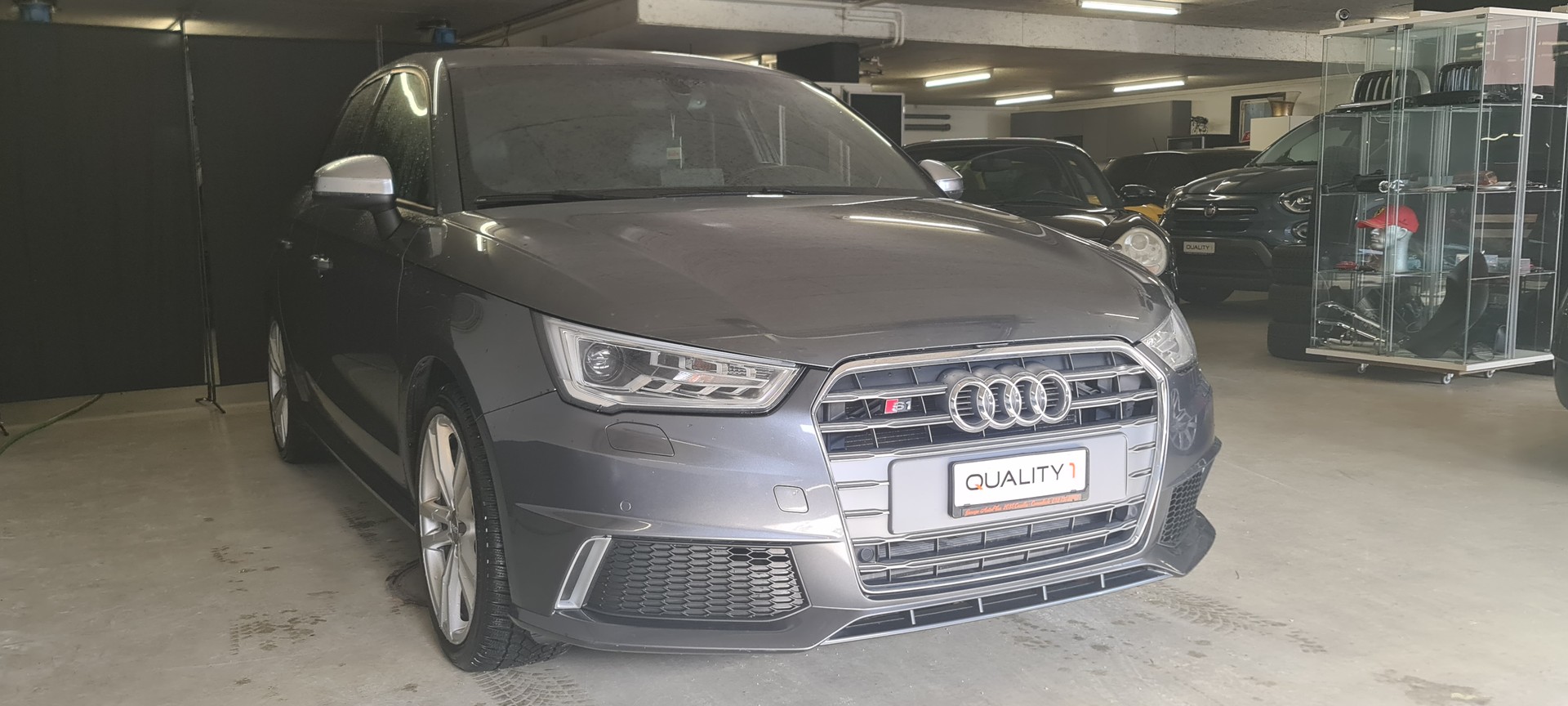 AUDI S1 Sportback 2.0 TFSI quattro-image-3