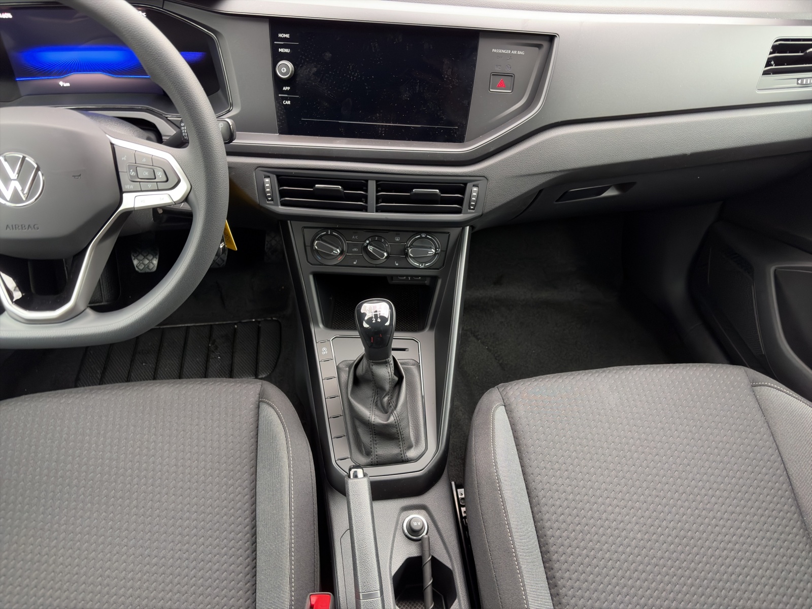 VW Polo 1.0 TSI Basis-image-11