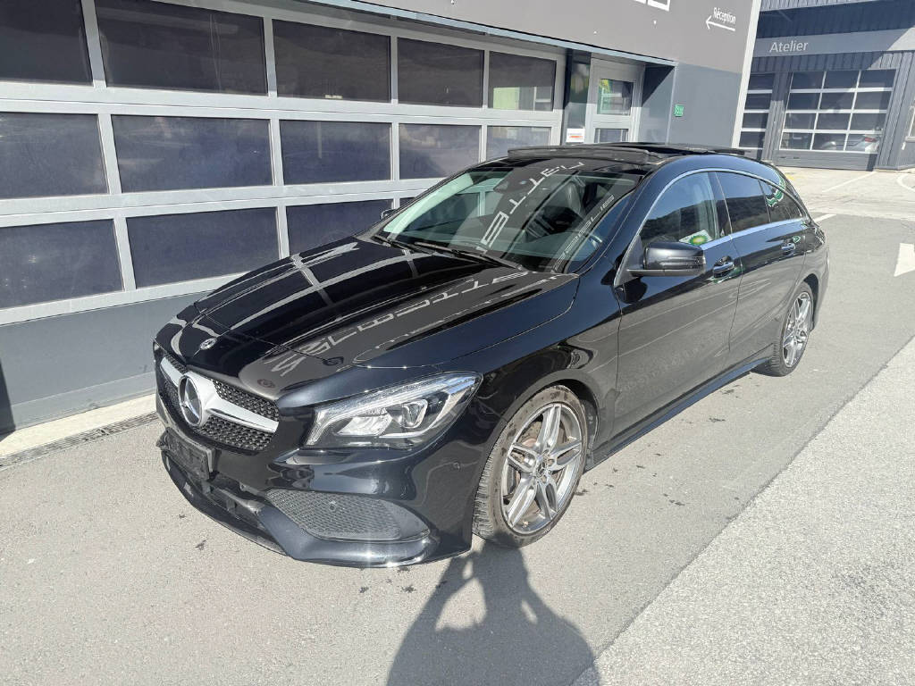 MERCEDES-BENZ CLA 220 AMG Line 4m Shooting Brake-image-1